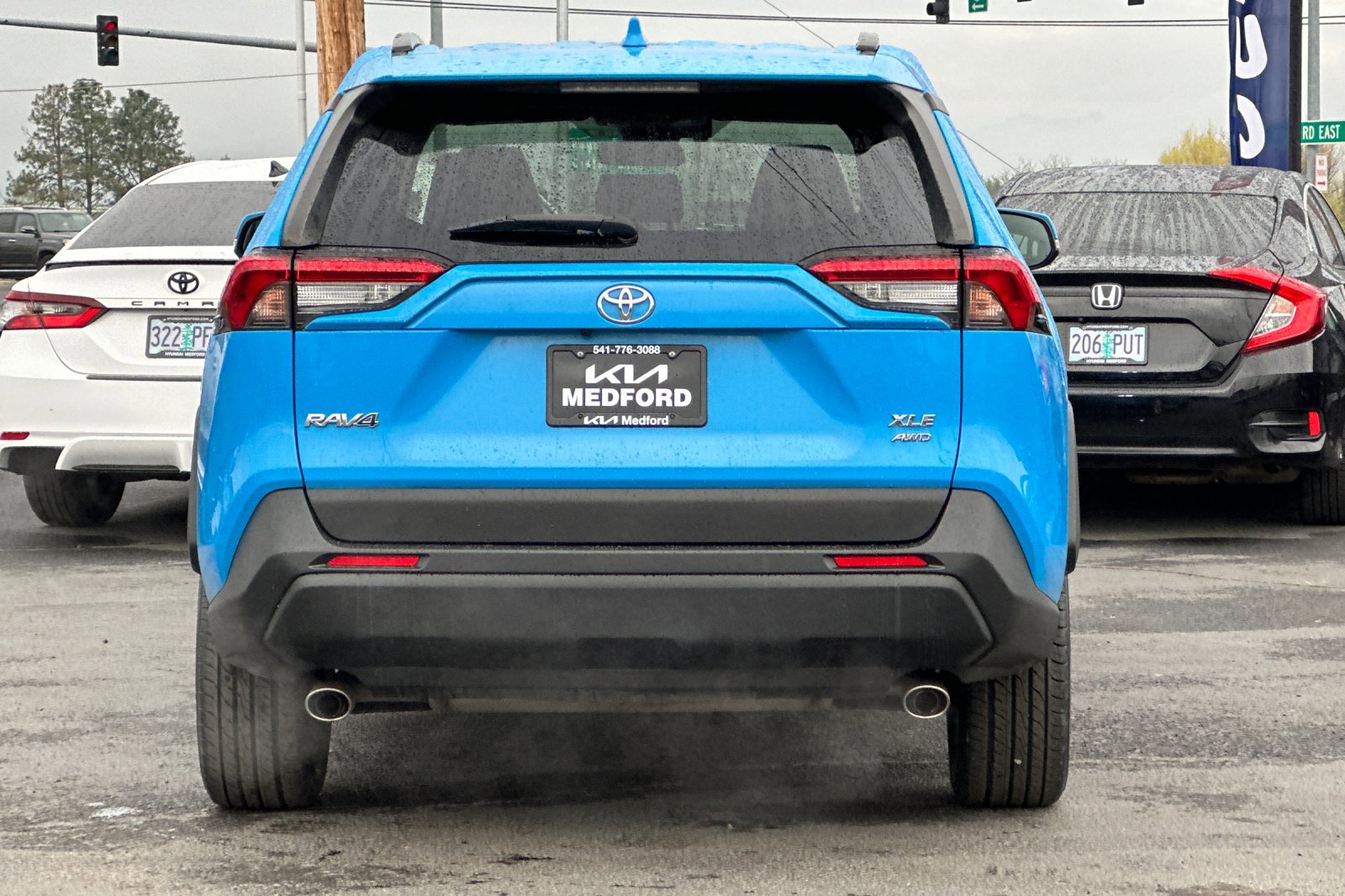 Used 2019 Toyota RAV4 XLE Premium AWD/4WD image 5