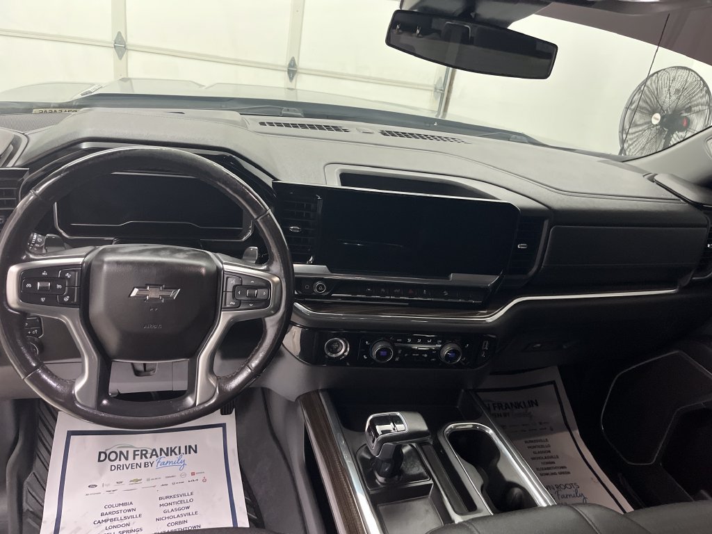 Used 2023 Chevrolet Silverado 1500 RST AWD/4WD image 15