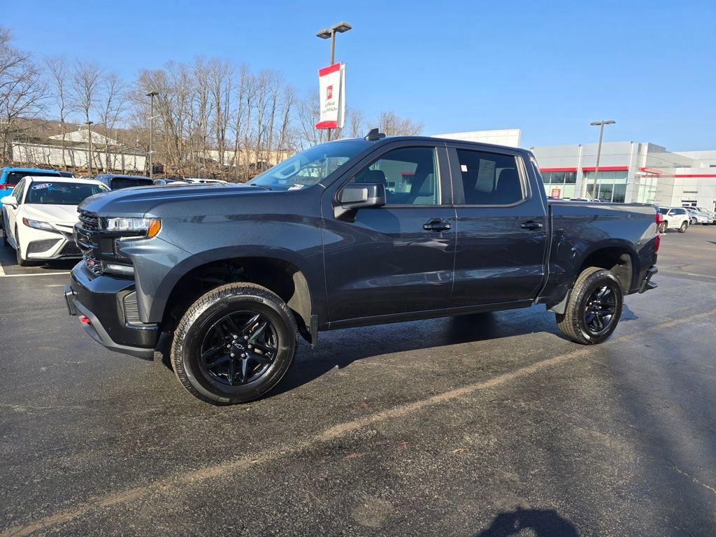 Used 2021 Chevrolet Silverado 1500 LT Trail Boss w/ Convenience Package II AWD/4WD image 3