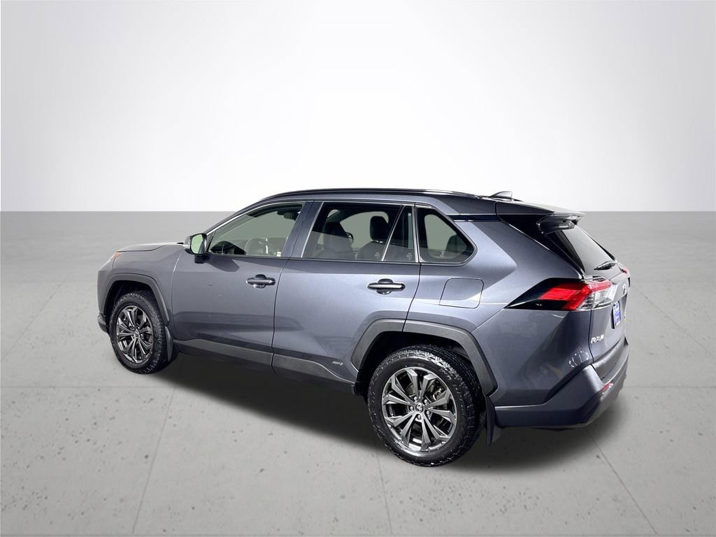 Used 2024 Toyota RAV4 XLE Premium image 8