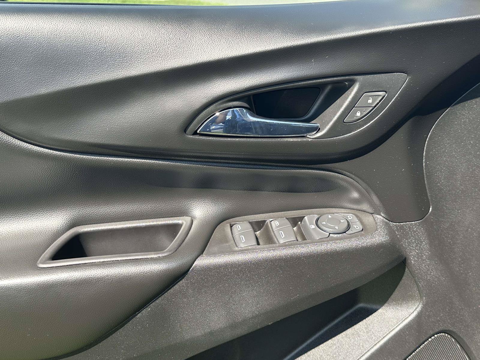 Used 2019 Chevrolet Equinox LT FWD image 16