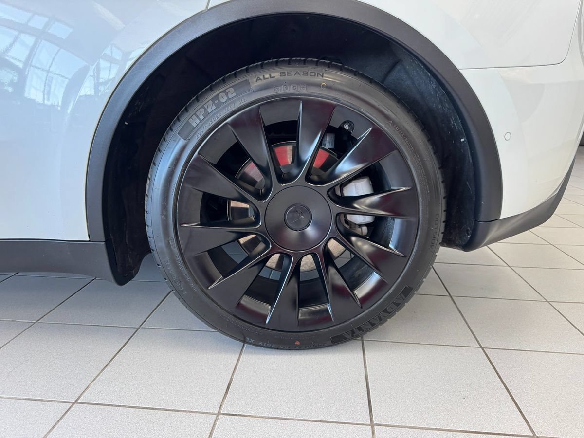 Used 2021 Tesla Model Y Long Range AWD/4WD image 97