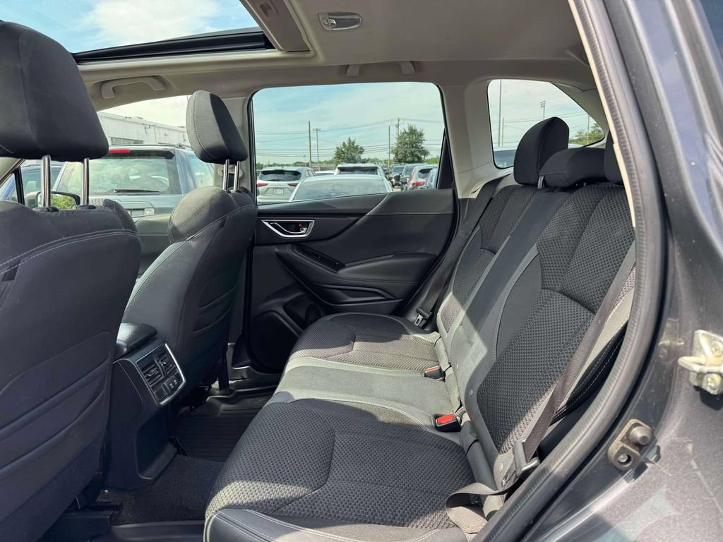 Used 2021 Subaru Forester Premium AWD/4WD image 14