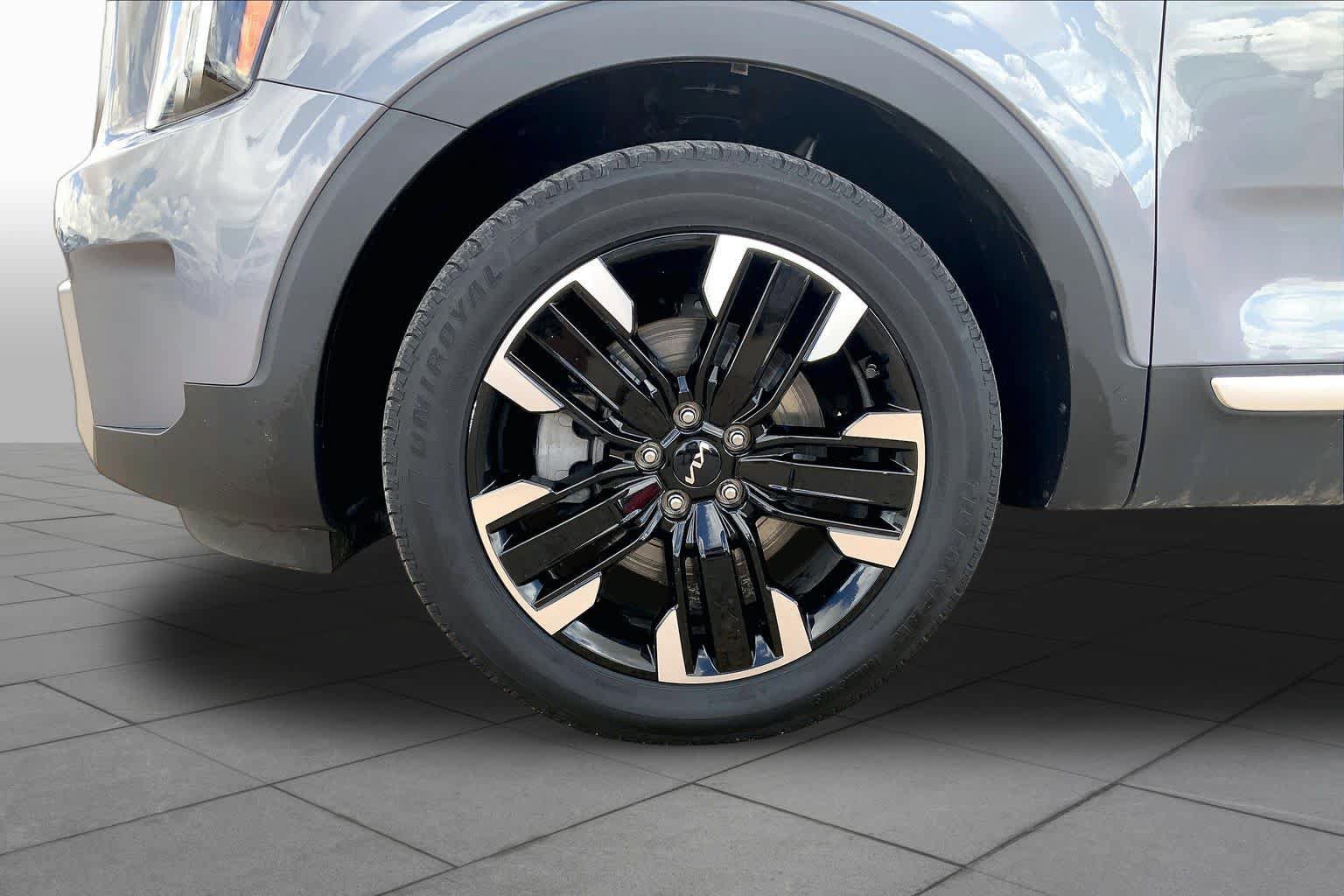 Used 2023 Kia Telluride SX FWD image 10
