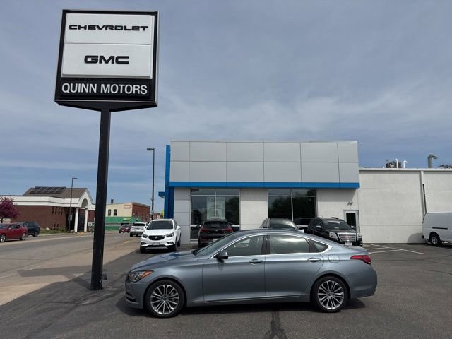 Used 2015 Hyundai Genesis 3.8 AWD/4WD image 2