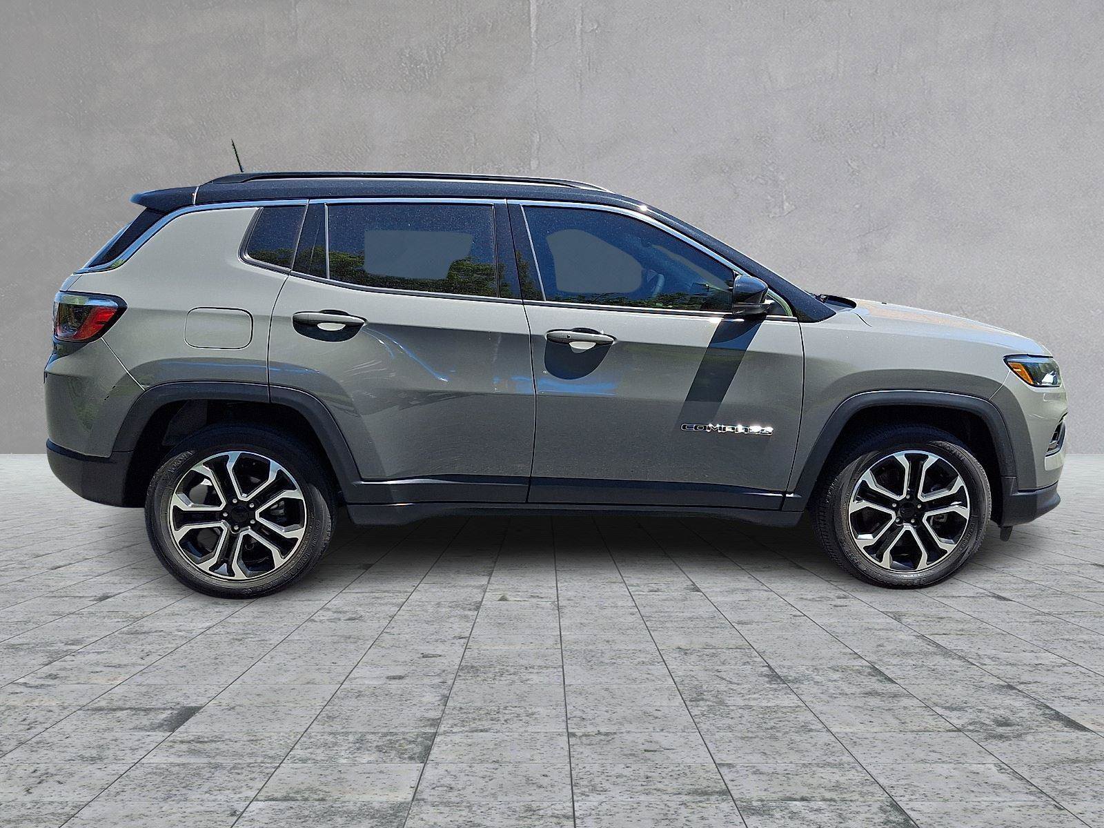 Used 2023 Jeep Compass Limited AWD/4WD image 7