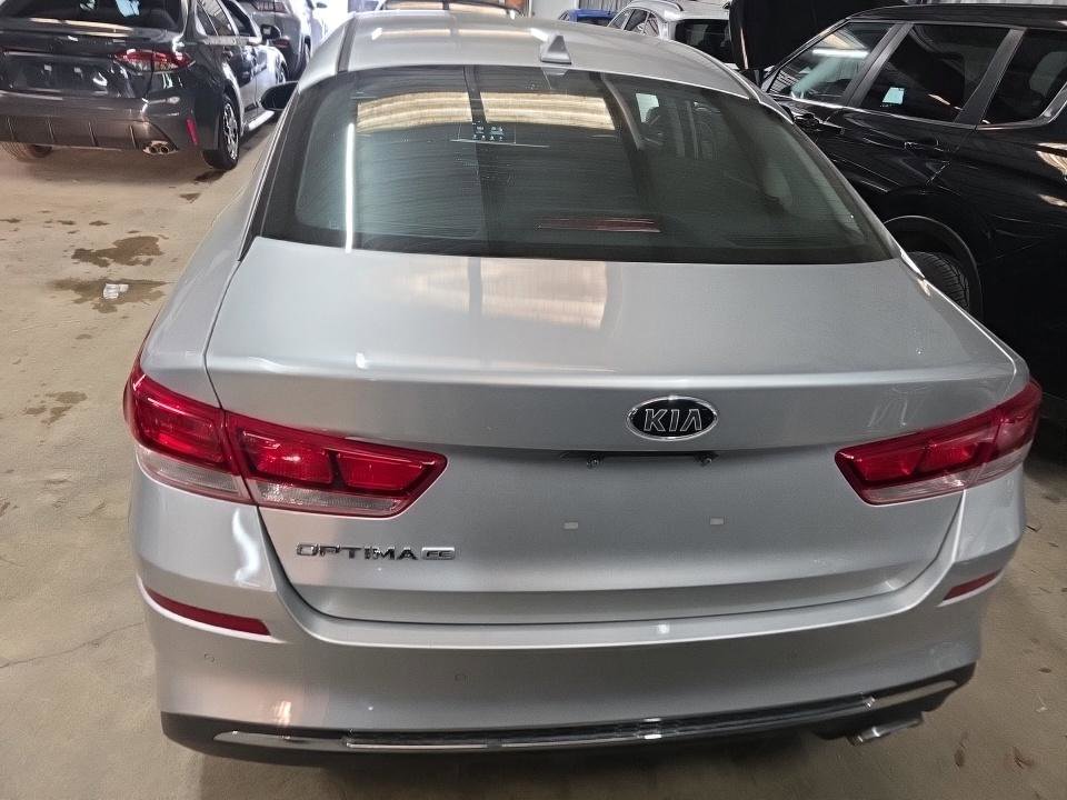 Used 2019 Kia Optima LX image 4