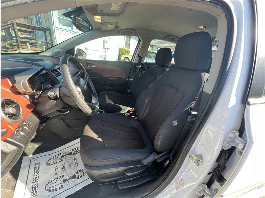 Used 2014 Chevrolet Sonic LT image 14