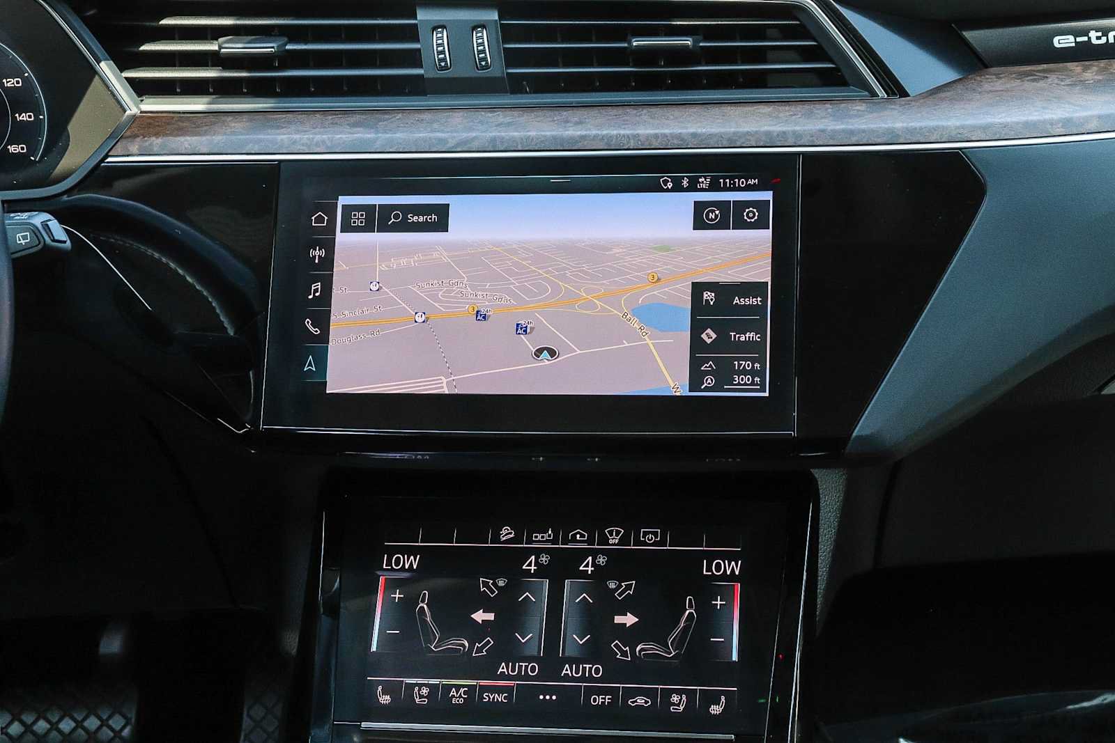 Used 2019 Audi e-tron Prestige w/ Prestige Package AWD/4WD image 19