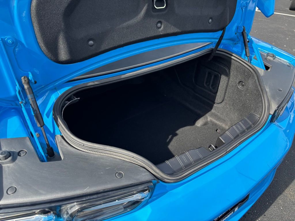 Used 2022 Chevrolet Camaro ZL1 RWD image 18