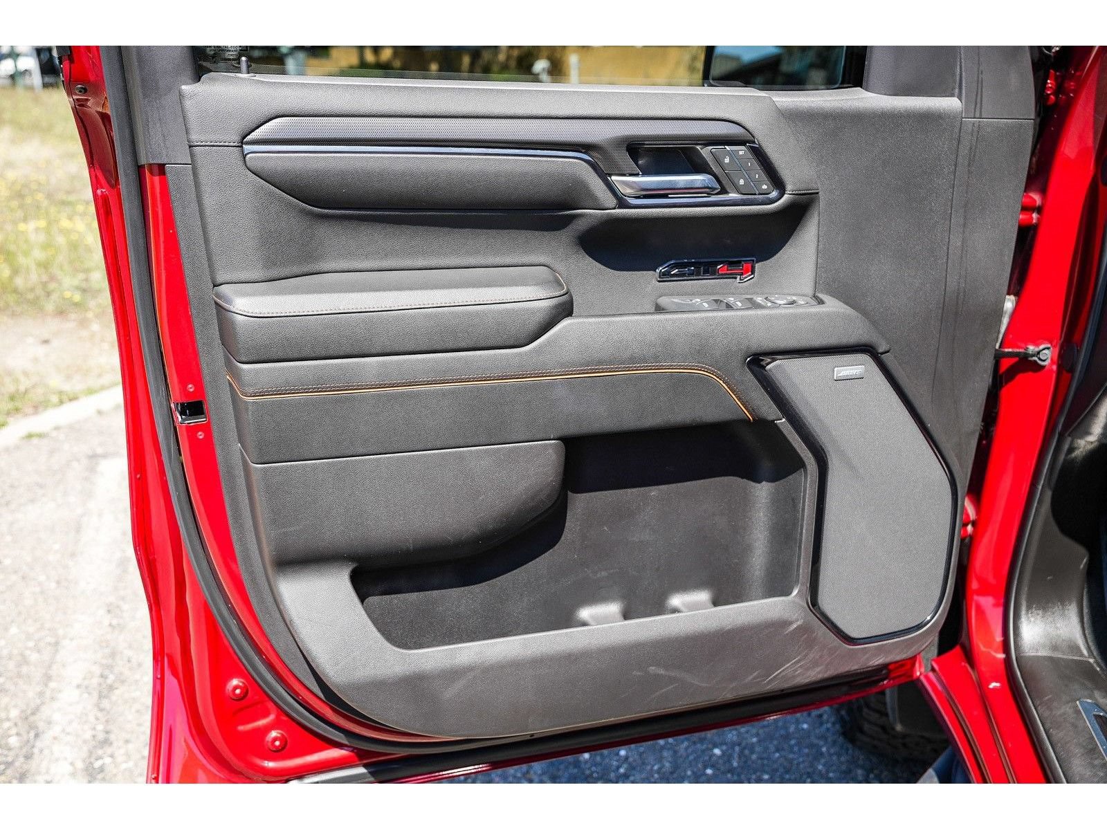Used 2024 GMC Sierra 1500 AT4 w/ Technology Package AWD/4WD image 19