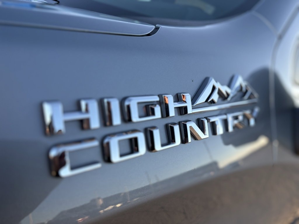 Used 2024 Chevrolet Silverado 1500 High Country image 10