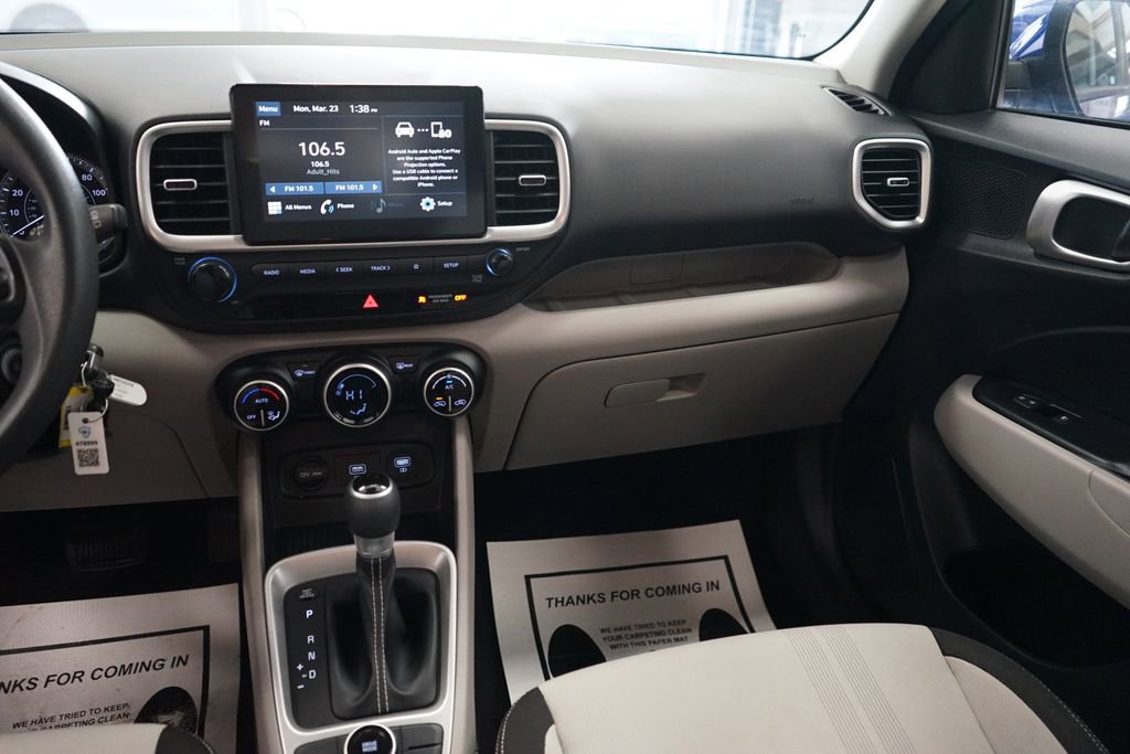 Used 2020 Hyundai Venue SEL image 10