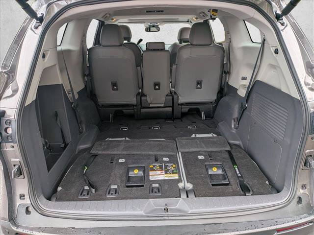 Certified 2022 Toyota Sienna XLE FWD image 7