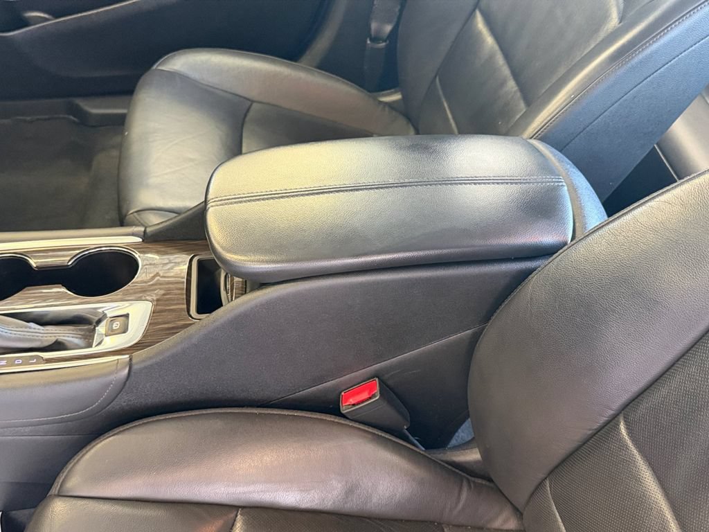 Used 2024 Chevrolet Malibu LT FWD image 12