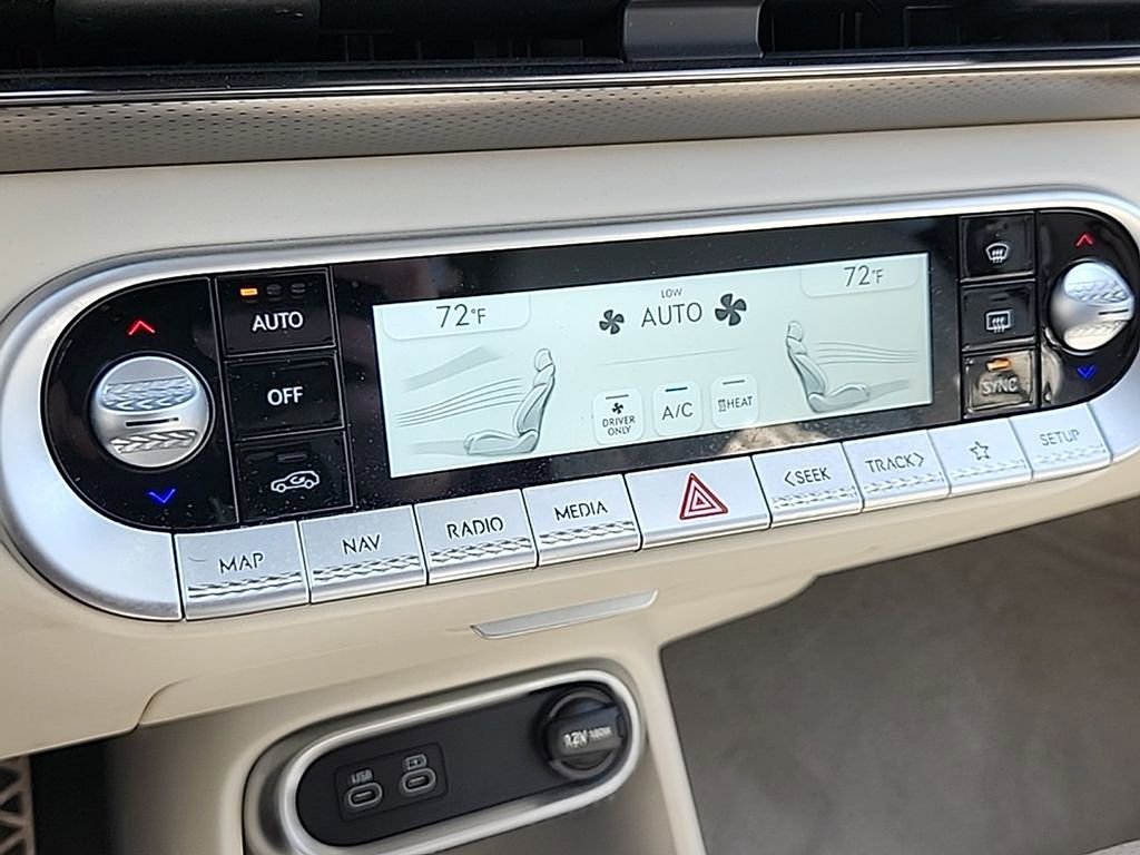 Used 2023 Genesis GV60 Performance image 18