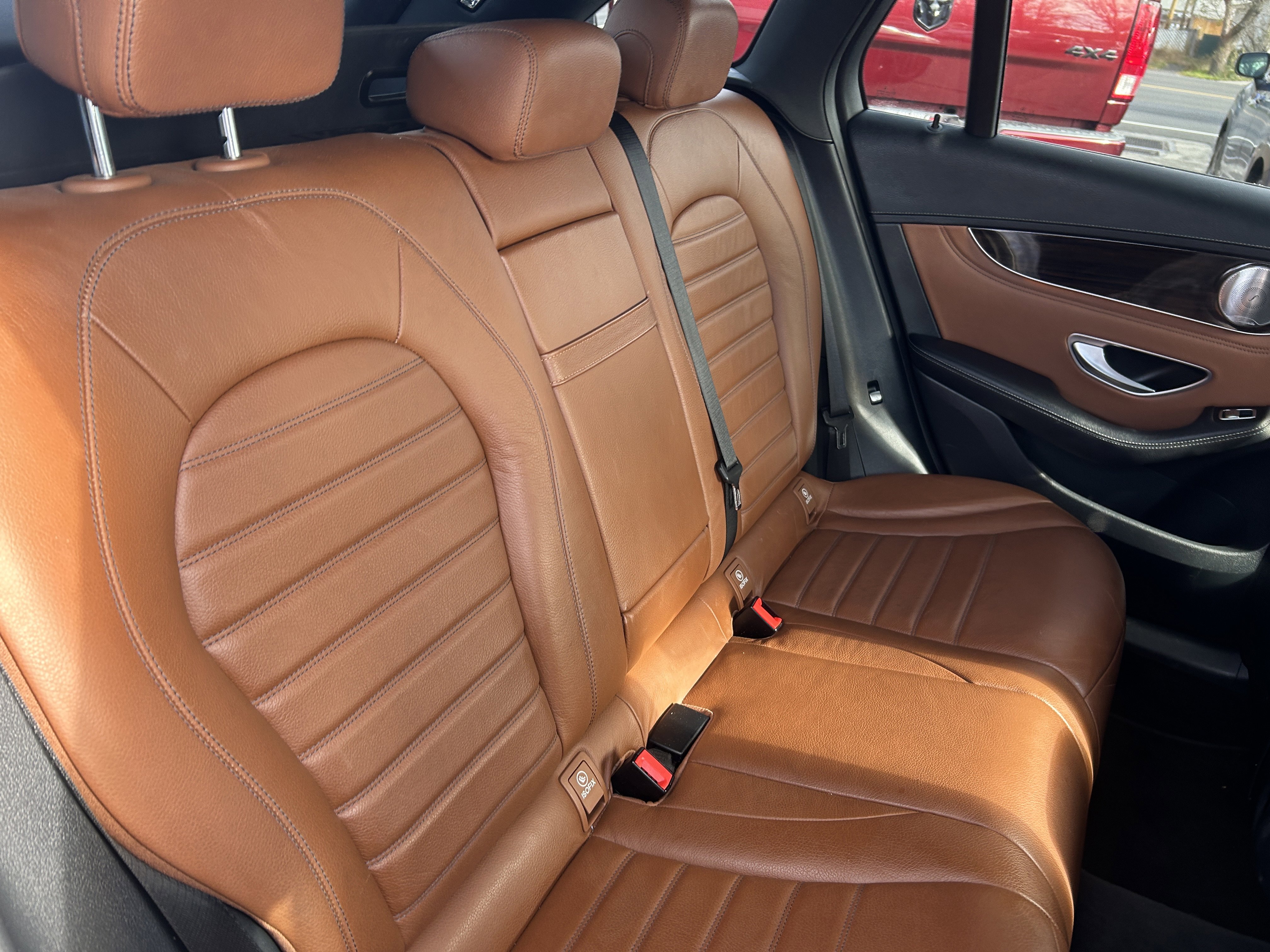 Used 2017 Mercedes-Benz GLC 300 4MATIC image 9