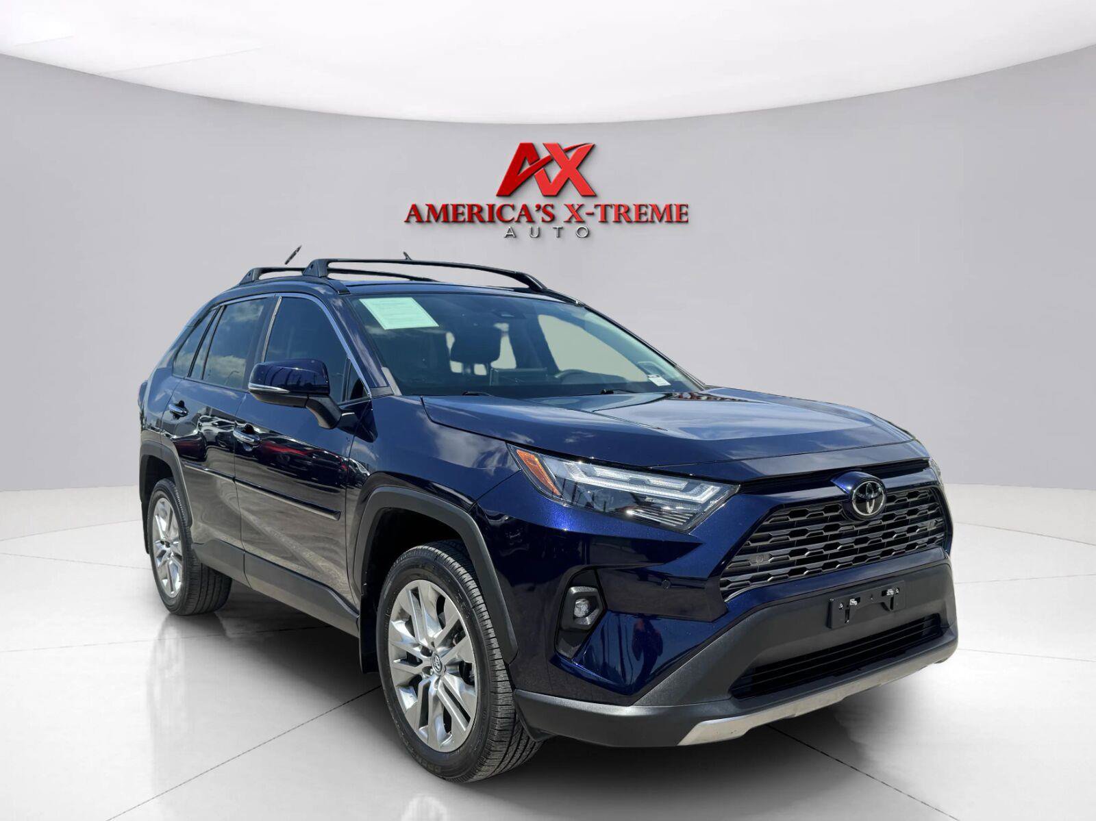 Used 2022 Toyota RAV4 Limited FWD image 8