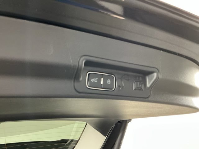 Used 2026 Ford Explorer Active AWD/4WD image 31