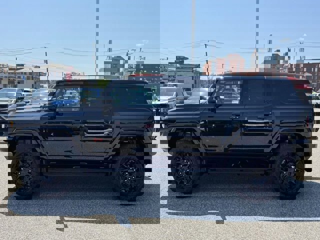 New 2025 GMC Hummer EV 2X w/ LPO, Illumination Package image 2