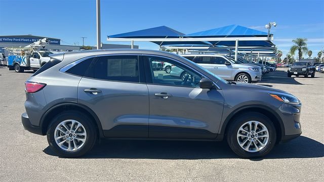 Certified 2022 Ford Escape SE w/ Convenience Package AWD/4WD image 2