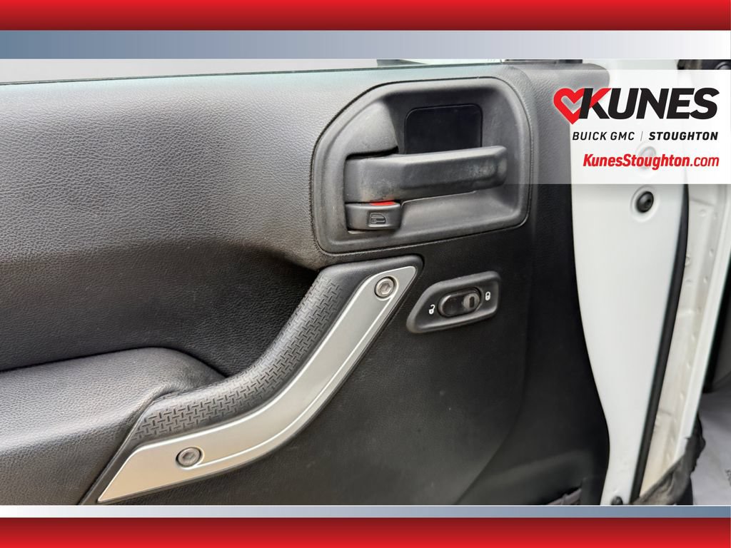 Used 2013 Jeep Wrangler Sahara w/ Dual Top Group AWD/4WD image 17