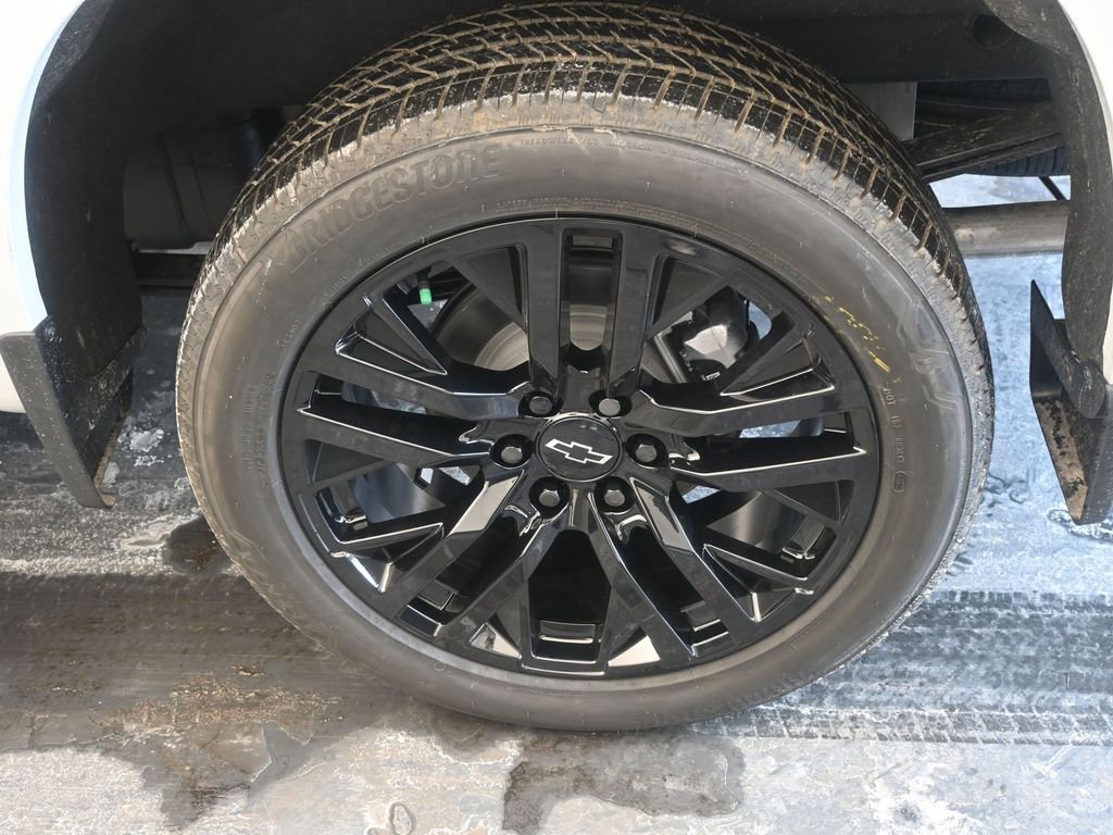 New 2026 Chevrolet Silverado 1500 High Country AWD/4WD image 14