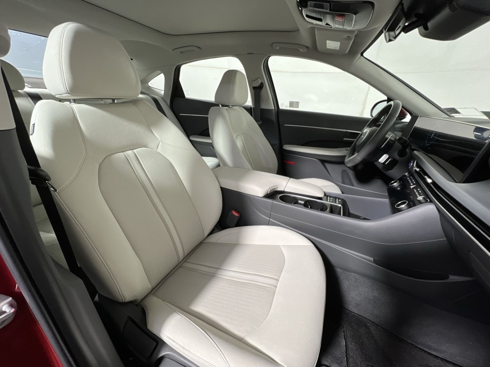 Used 2024 Hyundai Sonata SEL w/ Convenience Package FWD image 27