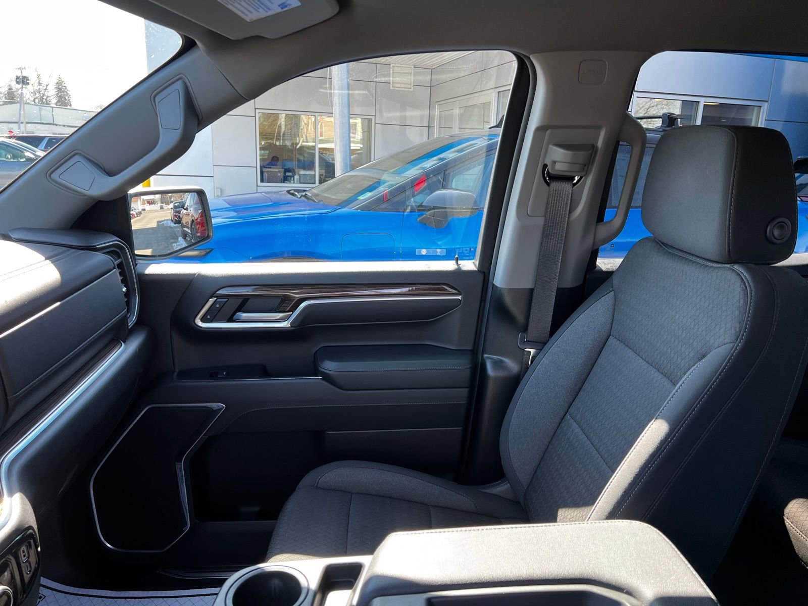 Used 2024 Chevrolet Silverado 1500 LT image 17