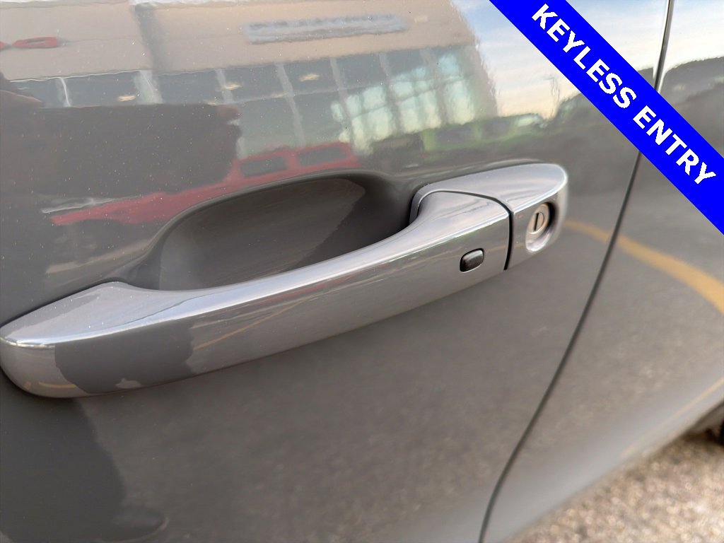 Used 2022 Dodge Durango R/T image 2