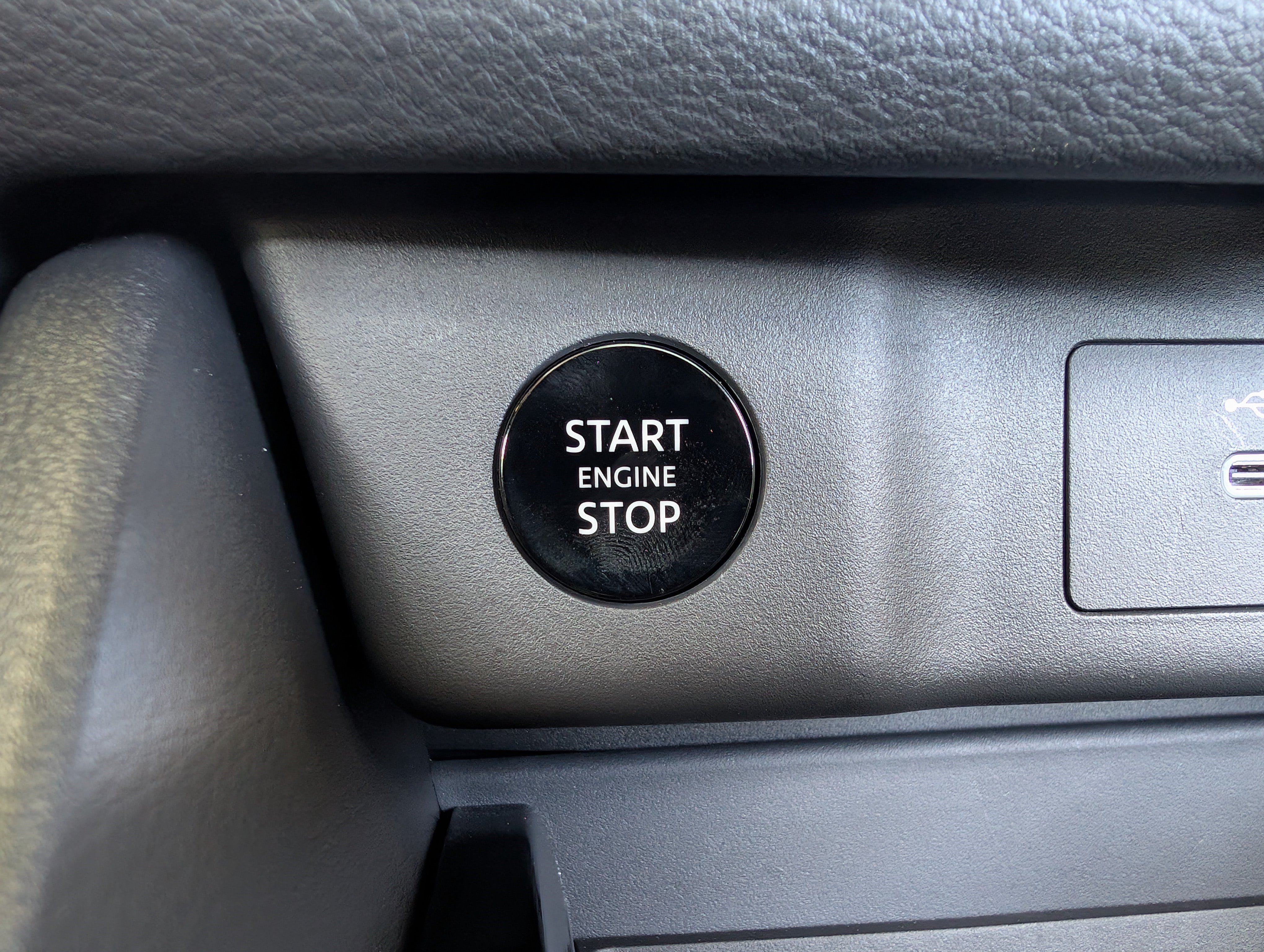 Used 2026 Nissan Rogue Dark Armor FWD image 33