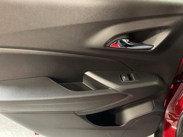 New 2026 Chevrolet Trax RS w/ Sunroof Package image 30