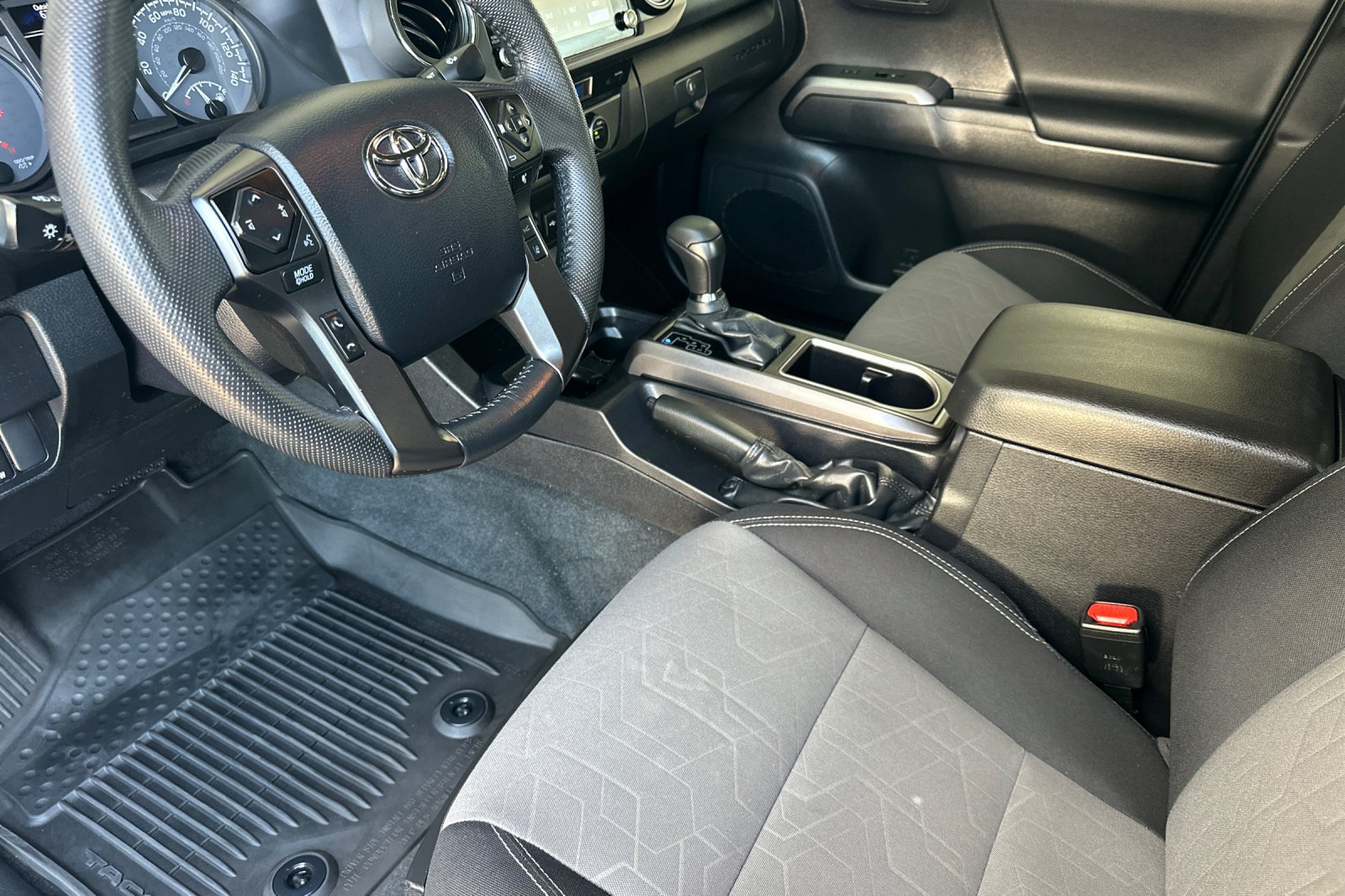 Used 2023 Toyota Tacoma TRD Off-Road w/ Black Out Package (TMS) AWD/4WD image 7