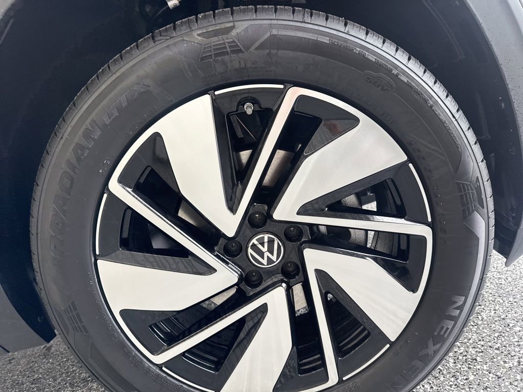 New 2026 Volkswagen Atlas SE image 7