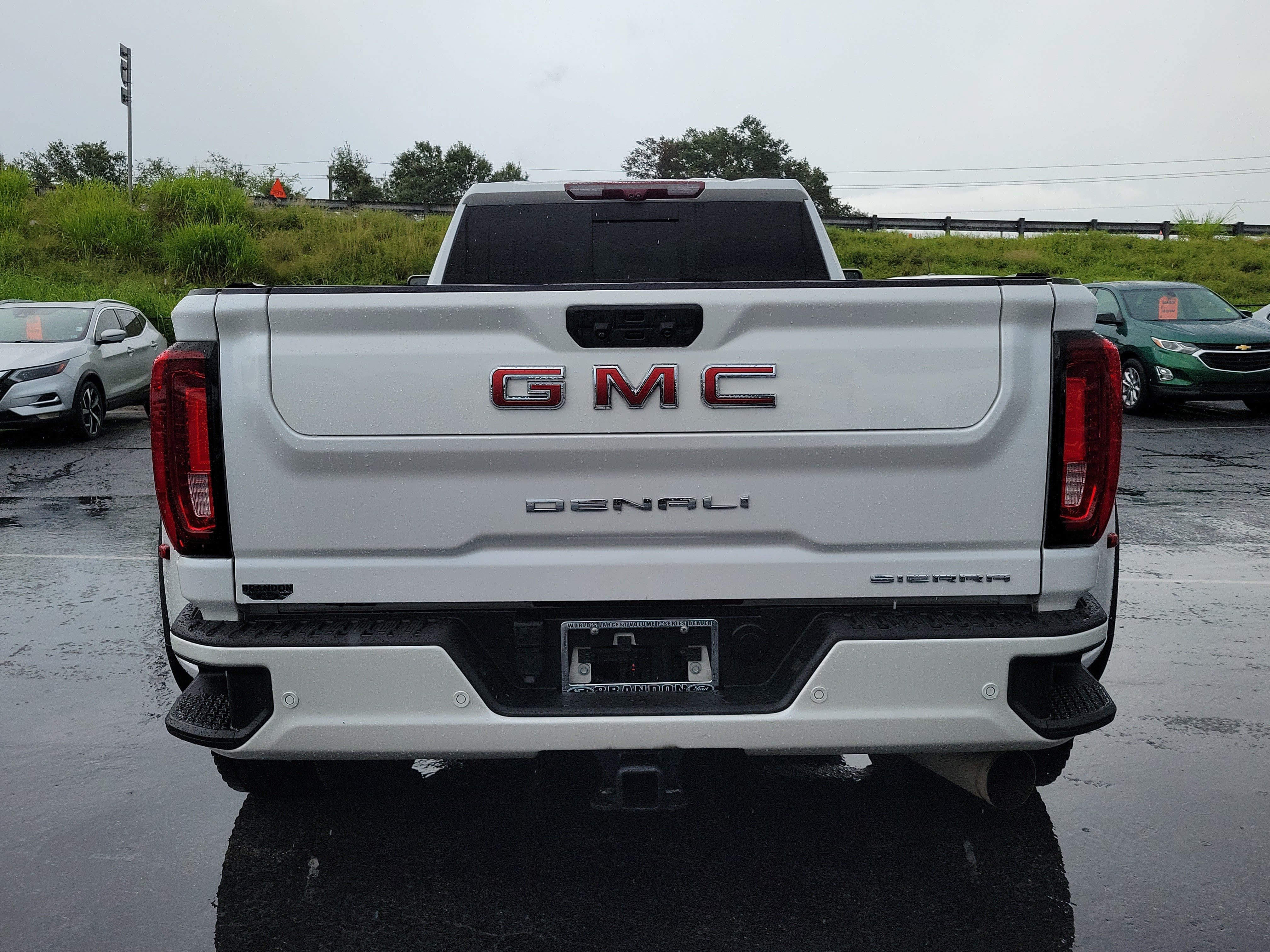 Used 2022 GMC Sierra 3500 Denali w/ Denali Ultimate Package AWD/4WD image 8
