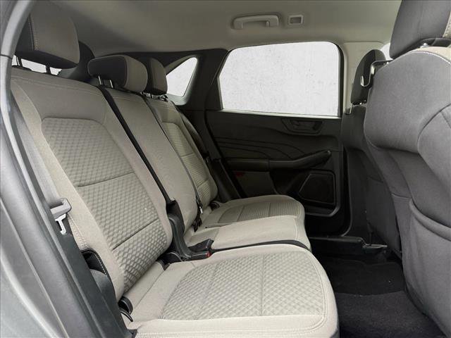 Used 2022 Ford Escape SE image 17