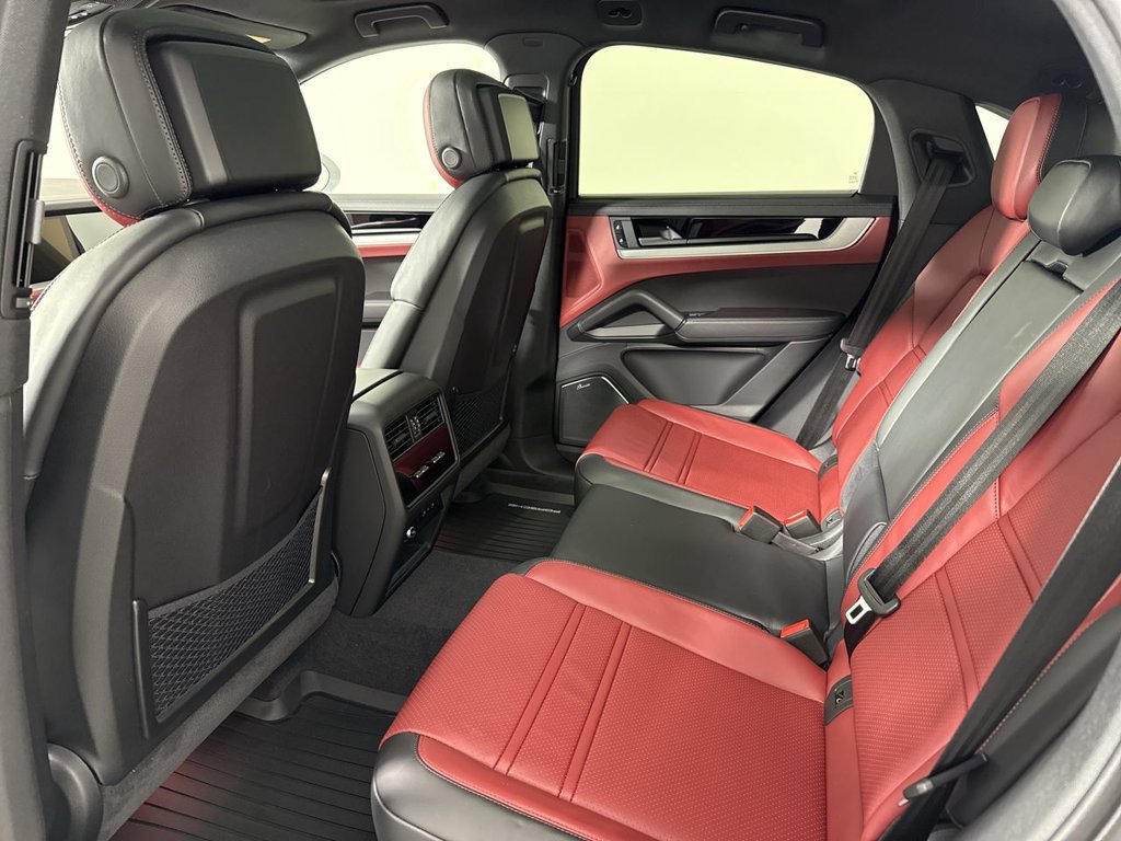 Certified 2026 Porsche Cayenne S AWD/4WD image 25