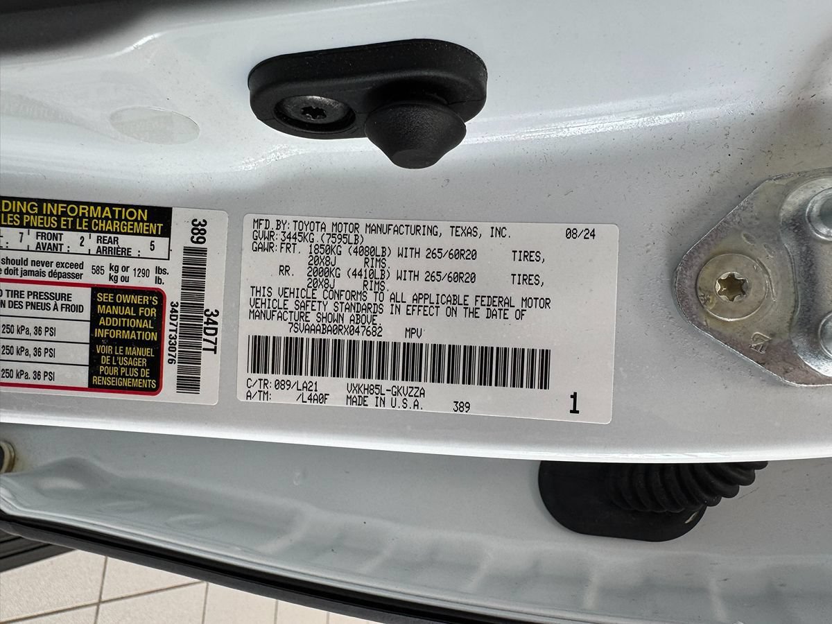 Used 2024 Toyota Sequoia Platinum AWD/4WD image 83