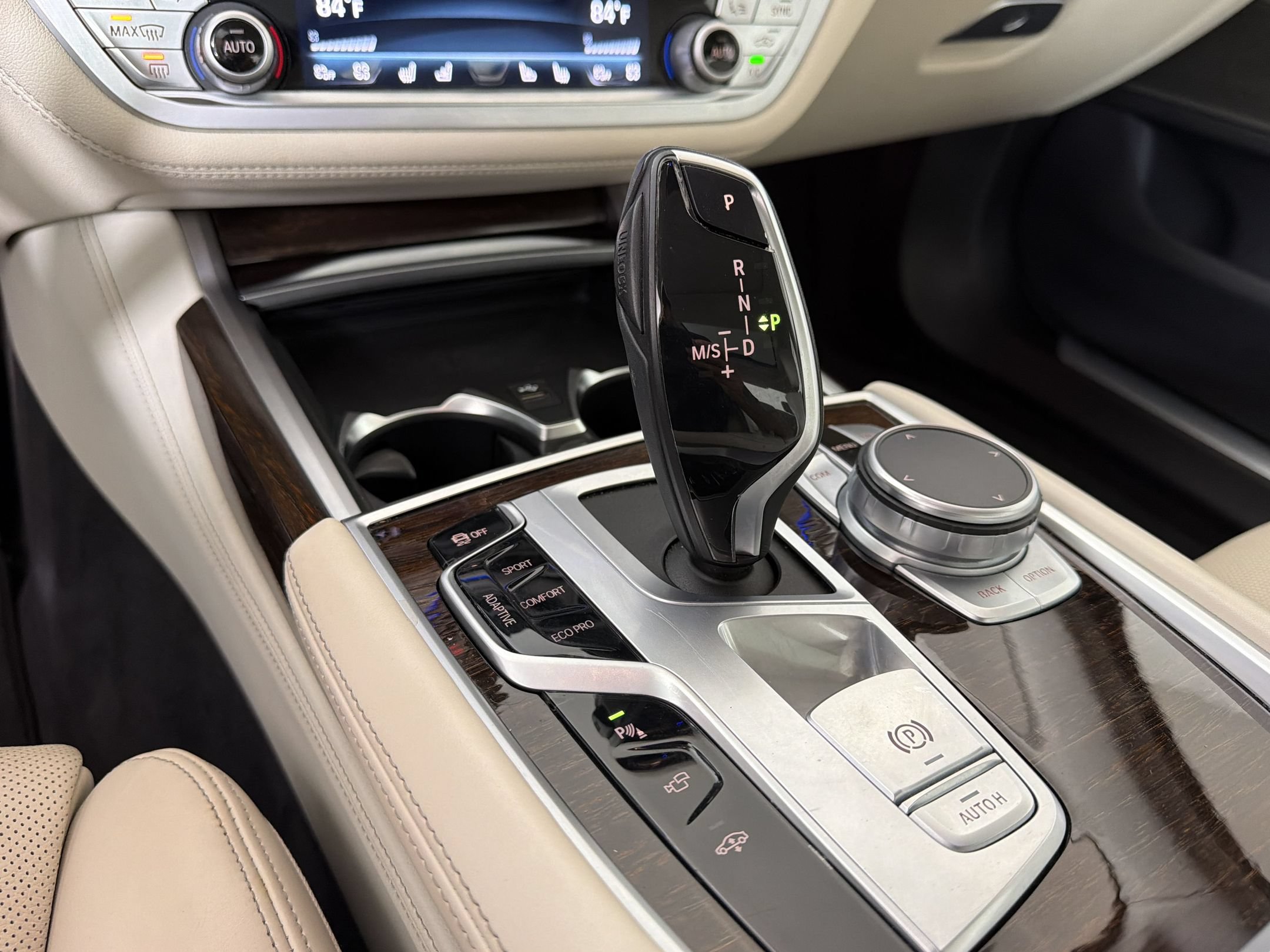 Used 2020 BMW 740i RWD image 19