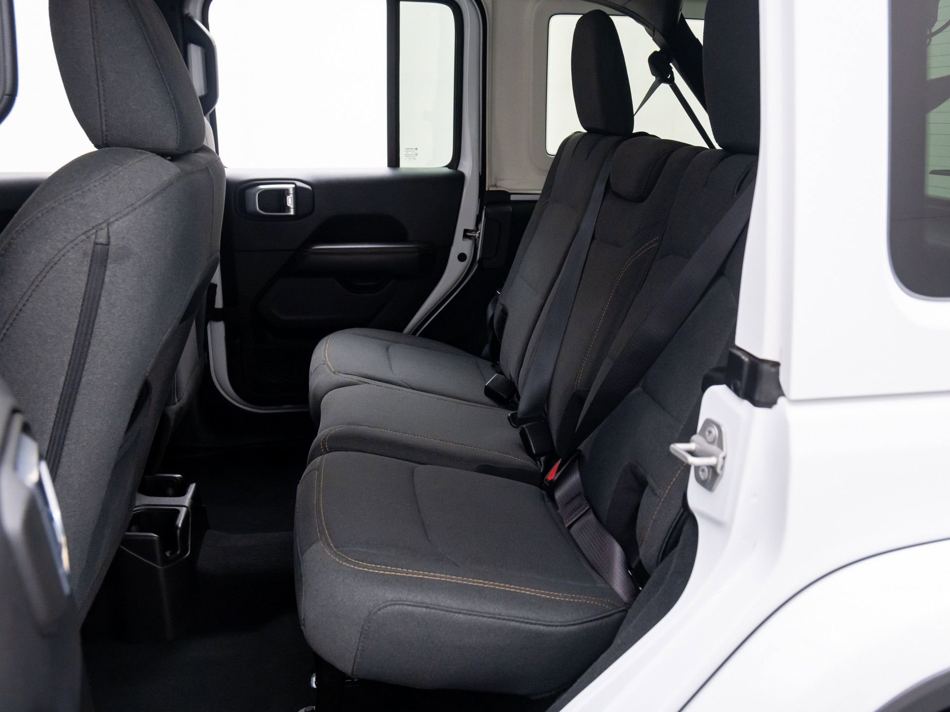 Used 2024 Jeep Wrangler Sahara image 16