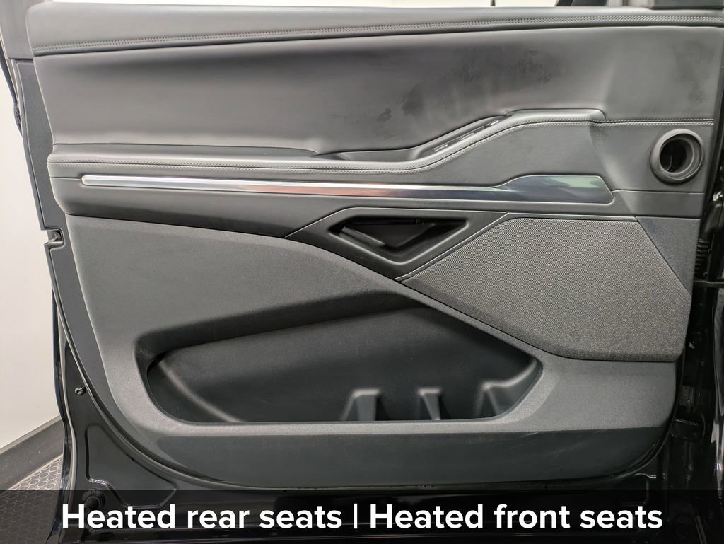 Used 2025 Lincoln Navigator Reserve w/ Jet Appearance Package image 10