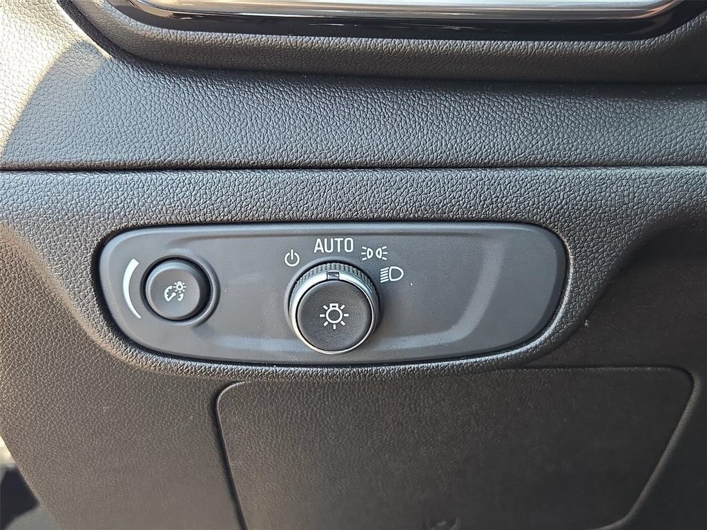 Certified 2023 Chevrolet Bolt EUV LT w/ Redline Edition FWD image 10
