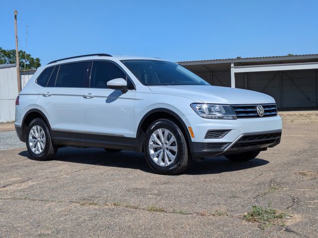 Used 2018 Volkswagen Tiguan SE image 2