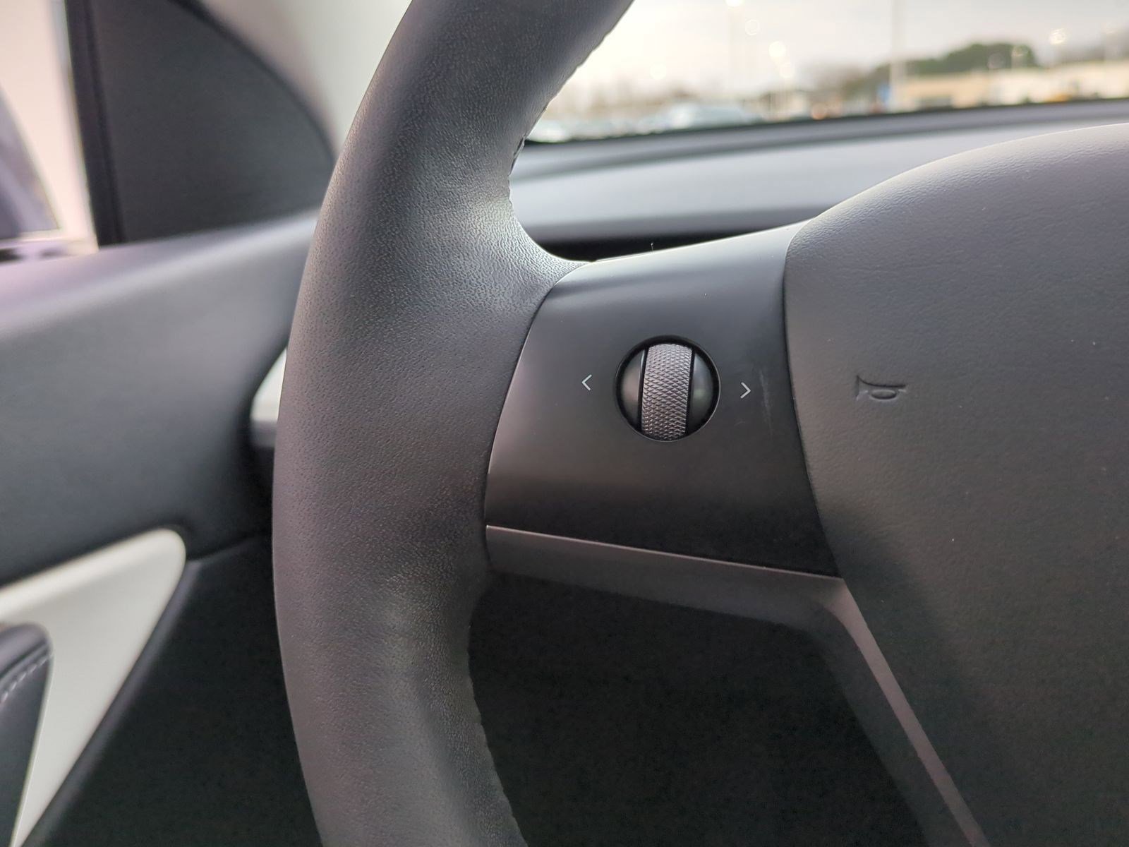 Used 2021 Tesla Model Y 2WD image 19