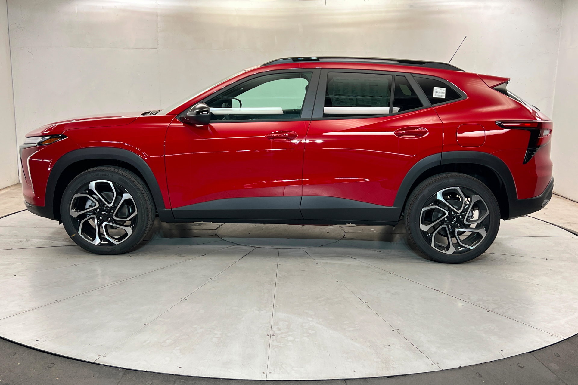 New 2026 Chevrolet Trax RS w/ Driver Confidence Package FWD image 2