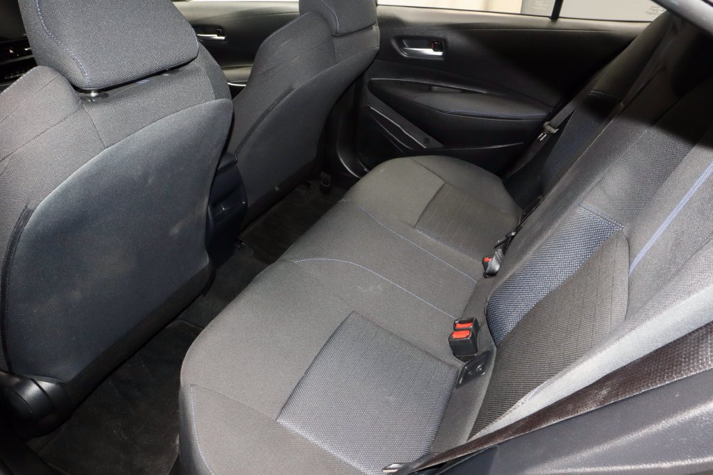 Used 2022 Toyota Corolla SE w/ SE Premium Package FWD image 17