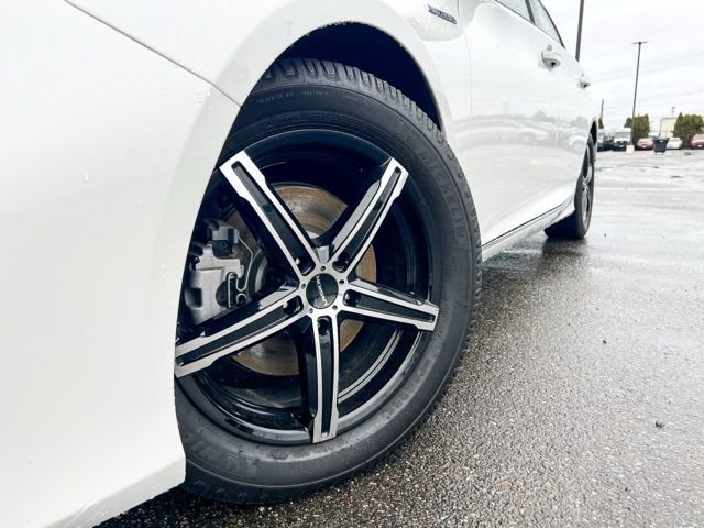 Used 2022 Honda Accord Touring image 2