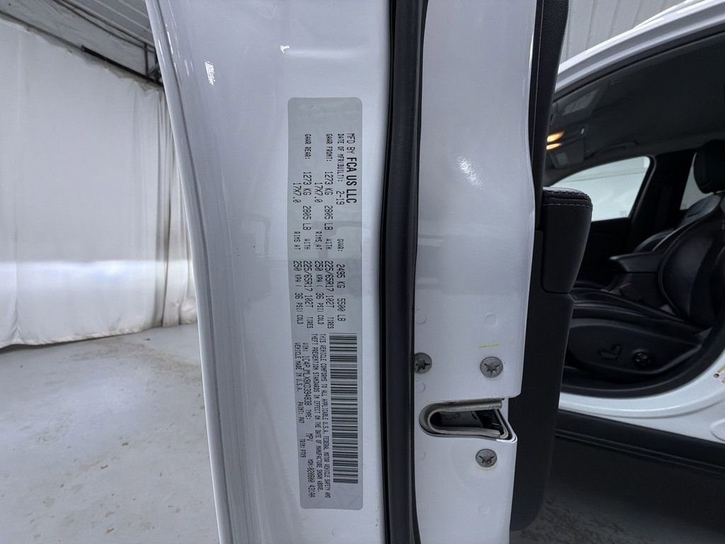 Used 2019 Jeep Cherokee Latitude Plus AWD/4WD image 15