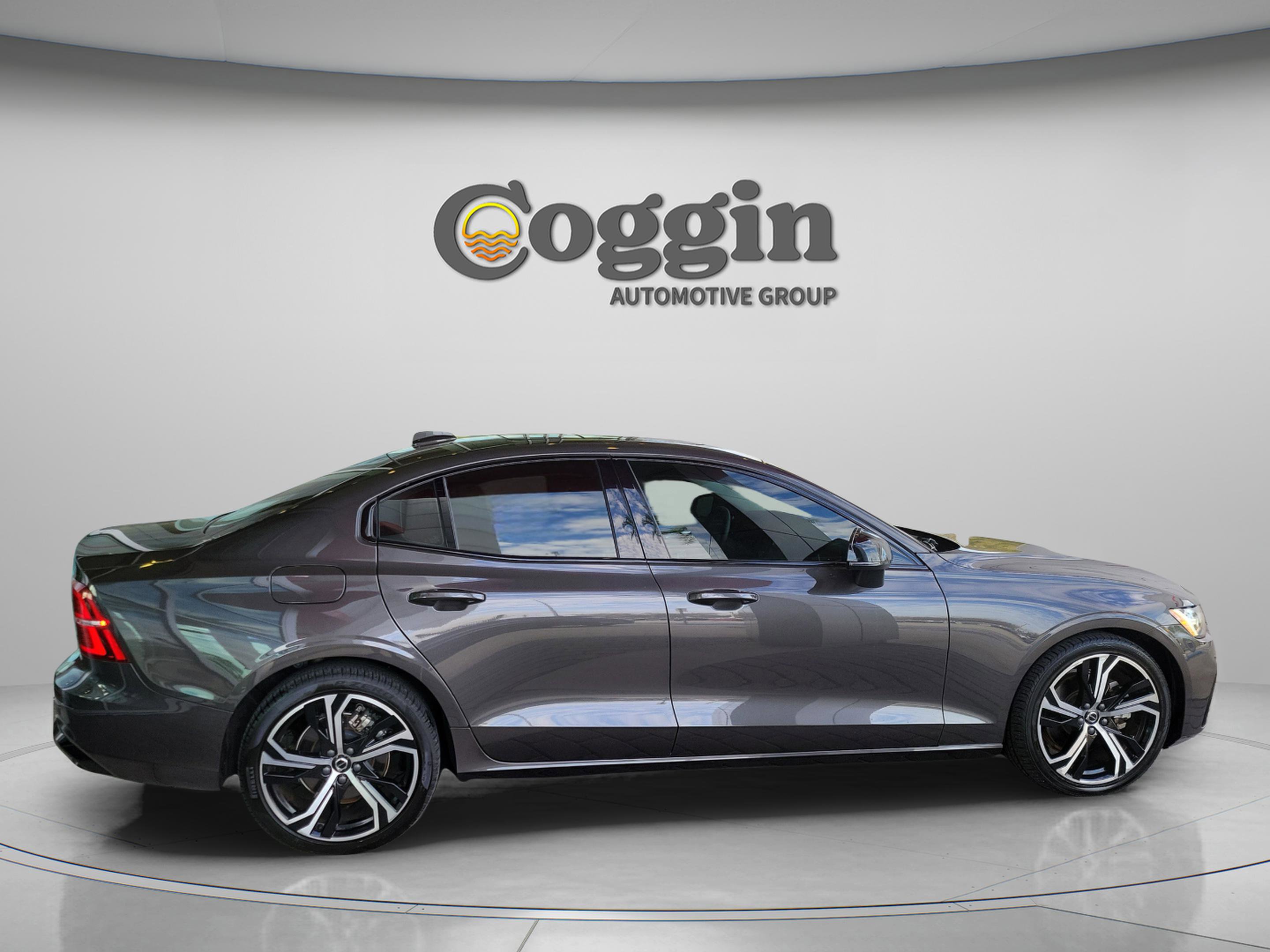Used 2024 Volvo S60 B5 Core image 5