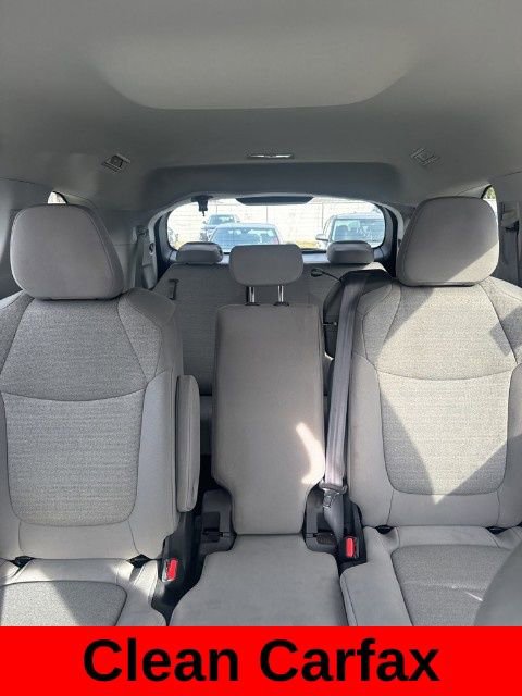 Used 2023 Toyota Sienna LE image 4